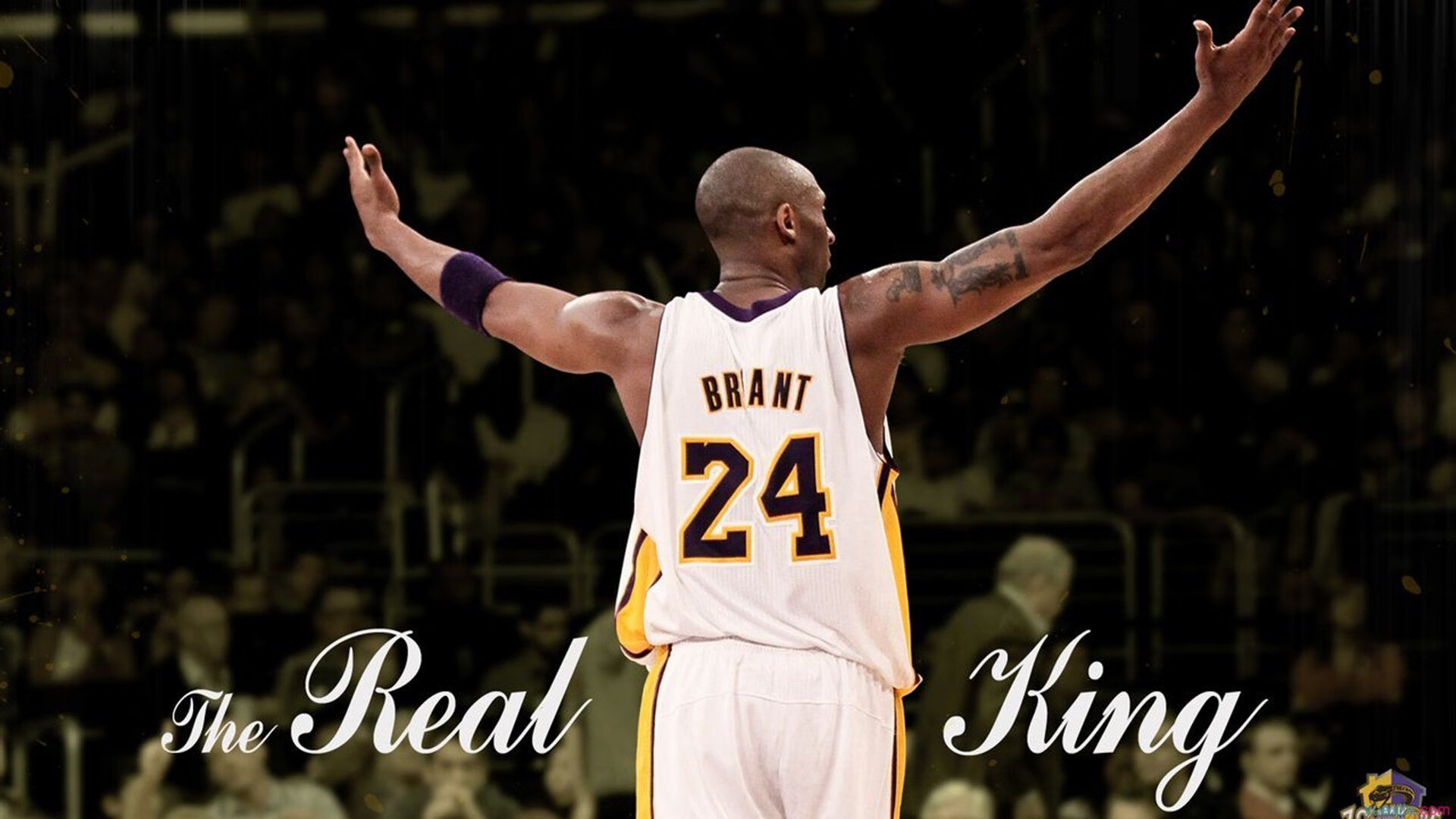 青训中心设置战术视频复盘角培养自主学习能力，训练营复盘